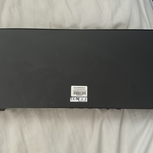 TESmart 8 Dual Monitor KVM 2 - Picture 3 of 4